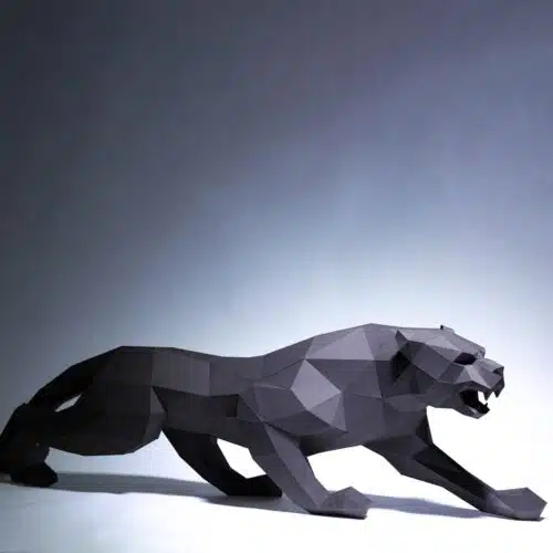 Papercraft de pantera negra enfadada