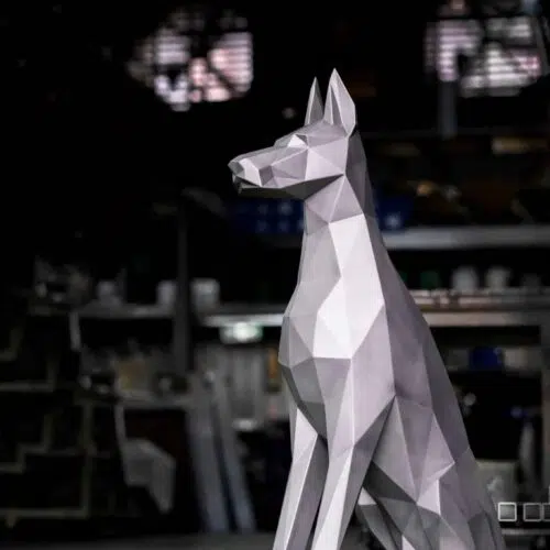 Papercraft Dobermann-Skulptur aus 3D-Edelstahl