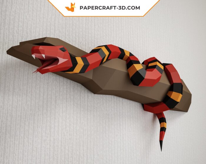 Papercraft serpent sur une branche, modèle 3D de serpent roi écarlate en origami papier