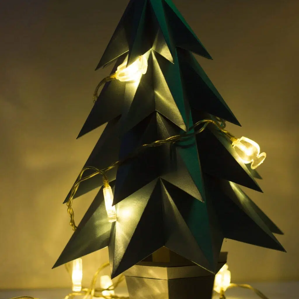 Papercraft arbre de Noël en pot en origami 3D
