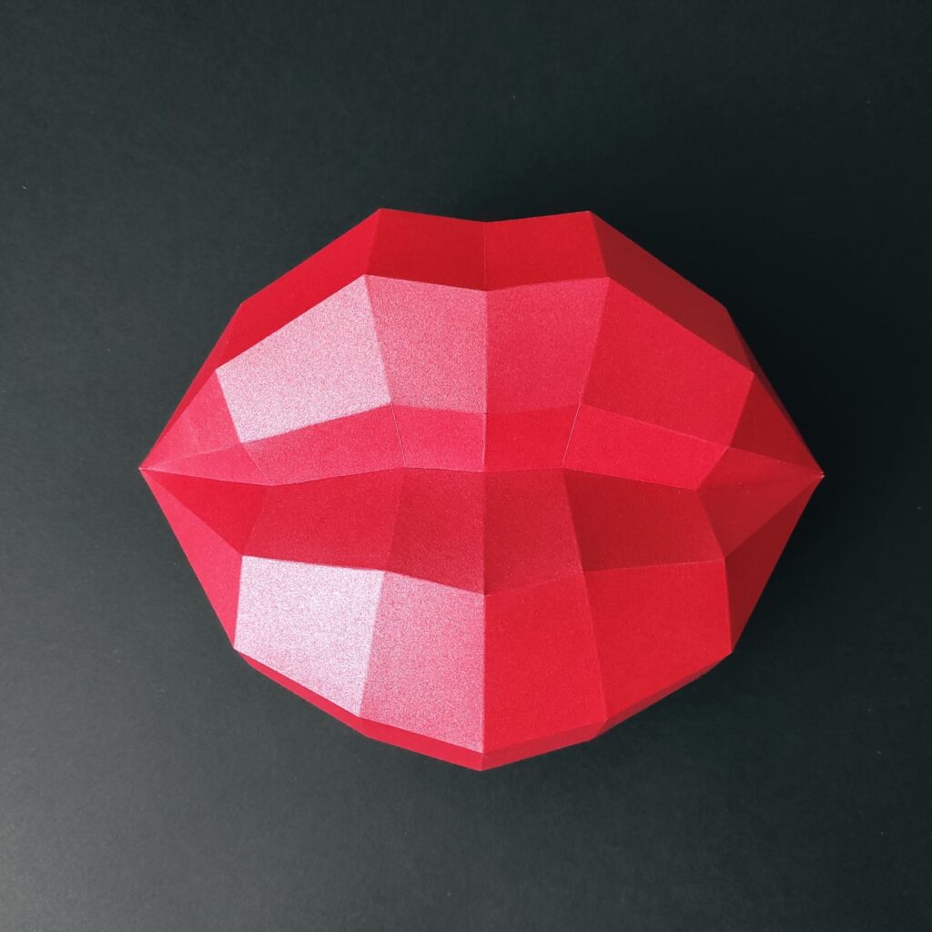 Papercraft de boîte lèvres en origami