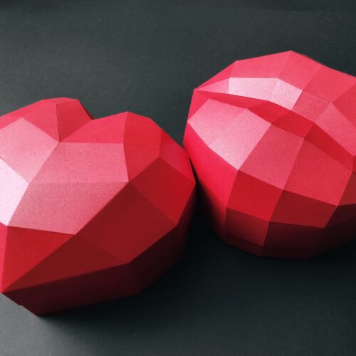 Papercraft boîtes cœur et lèvres en origami 3D