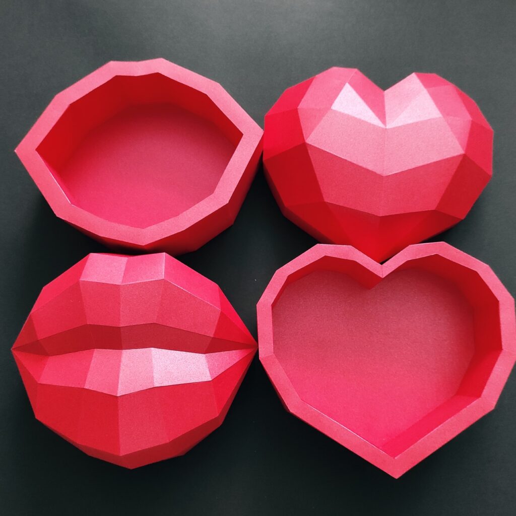 Papercraft boîtes cœur et lèvres en origami 3D