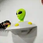 Papercraft d'alien et sa soucoupe volante en origami 3D