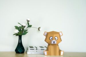 Modèle enfant ours en peluche