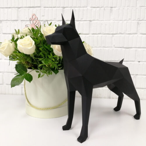 Papercraft d'un doberman noir en origami 3D