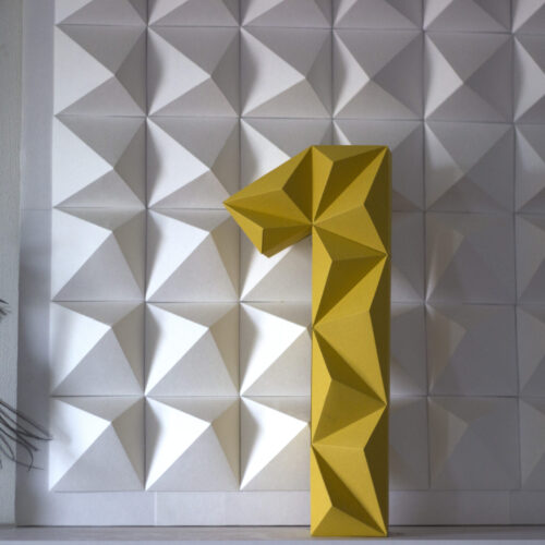 Chiffre 1 en papercraft 3D – modèle PDF à imprimer pour anniversaire et déco festive