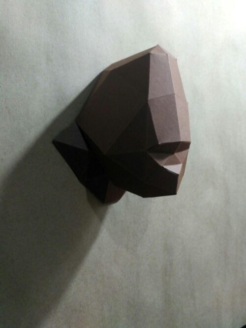 Petit trophée tête de gorille en papercraft 3D pour enfants