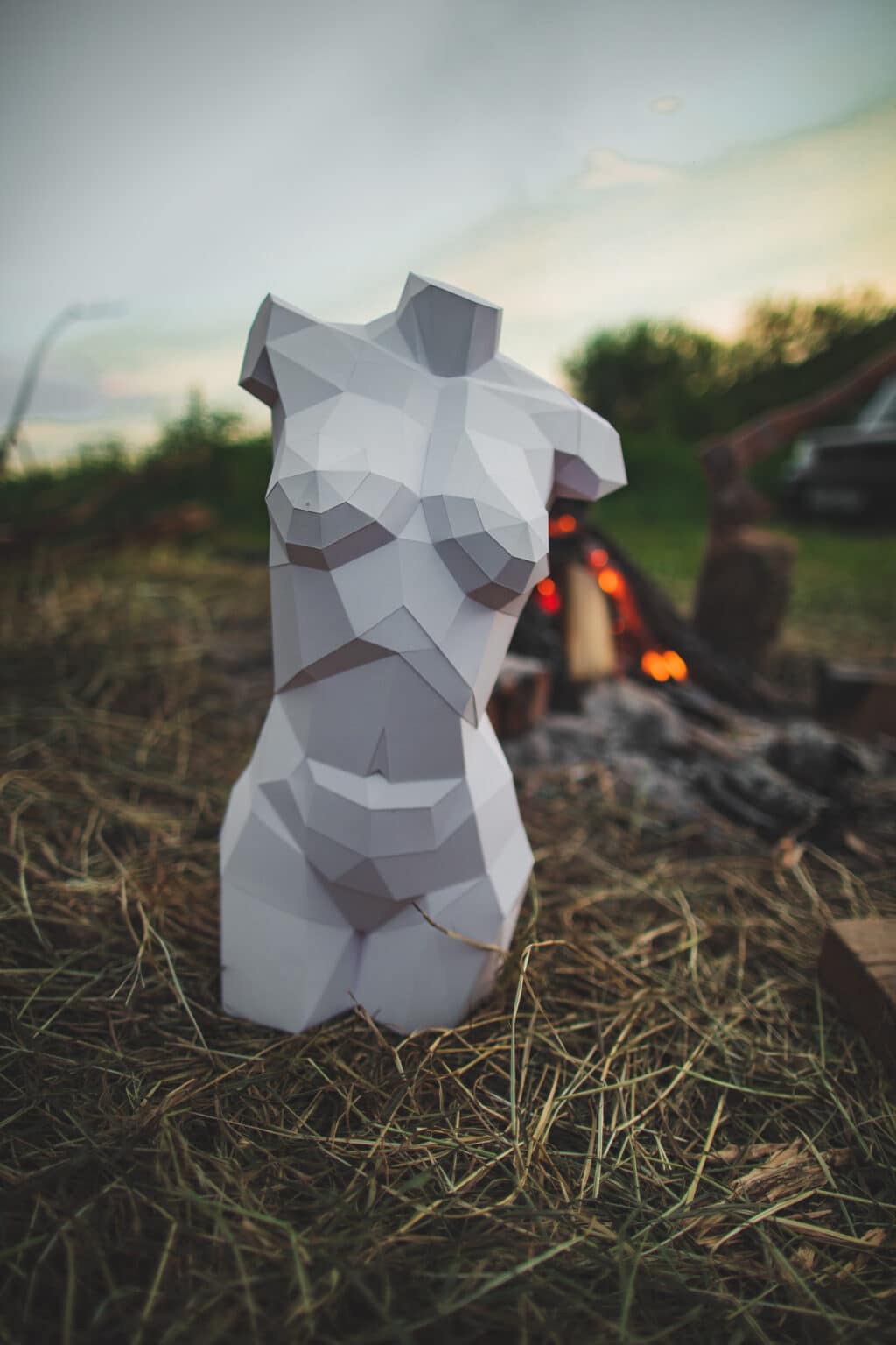 Papercraft de buste de femme en origami 3D Papercraft de buste de femme en origami 3D