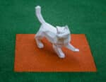 Papercraft di gatto che cammina in origami 3D