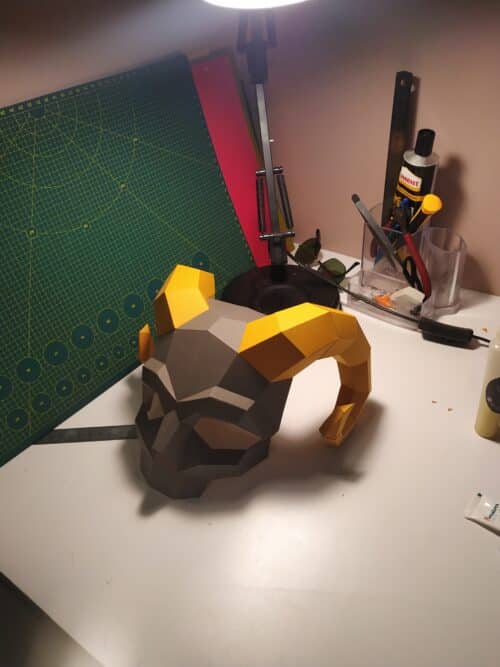Papercraft masque de crâne à cornes en origami 3D