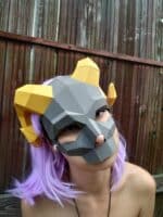 Papercraft máscara de calavera con cuernos en origami 3D