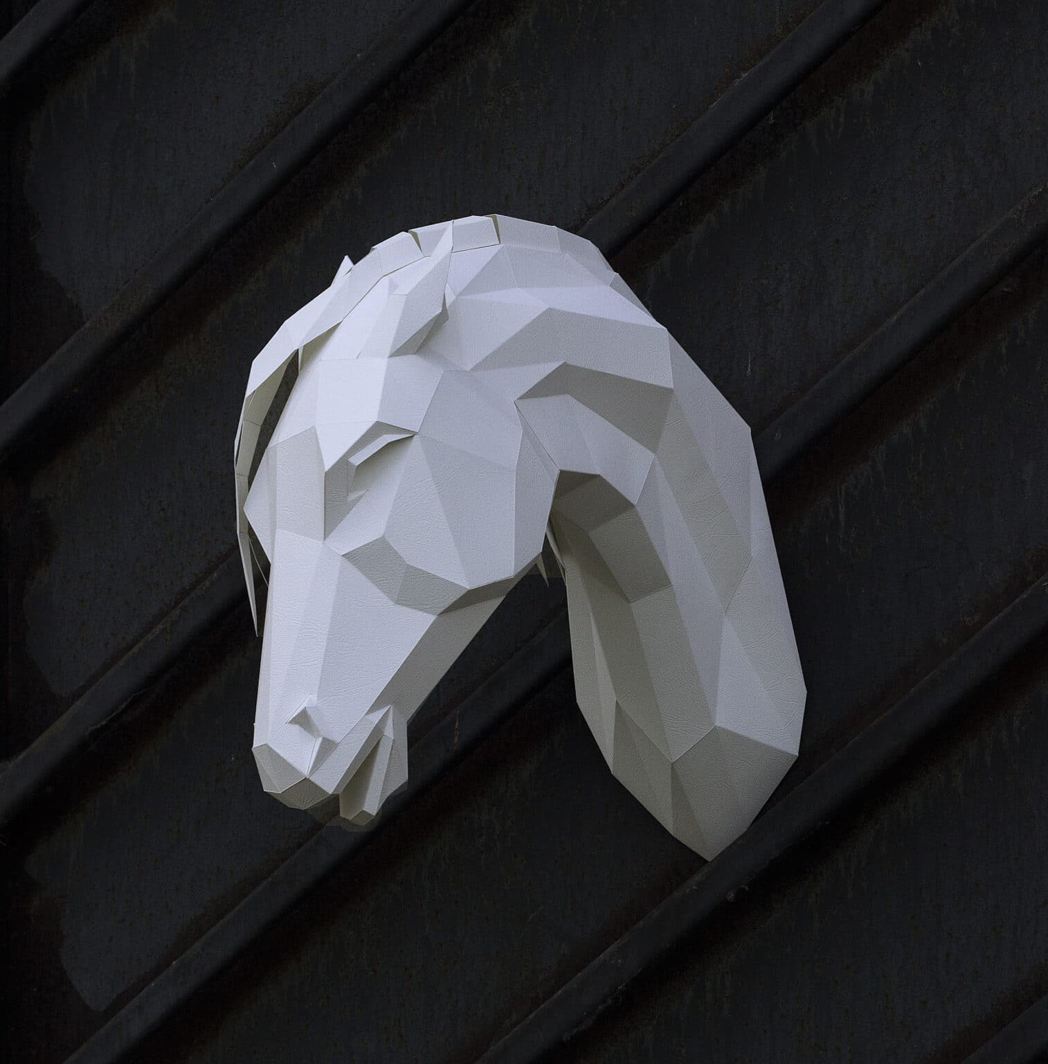 Papercraft of Arabian horse in 3D origami Papercraft of Arabian horse in 3D origami