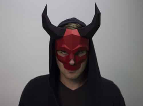 Papercraft de masque crâne cornu en origami 3D