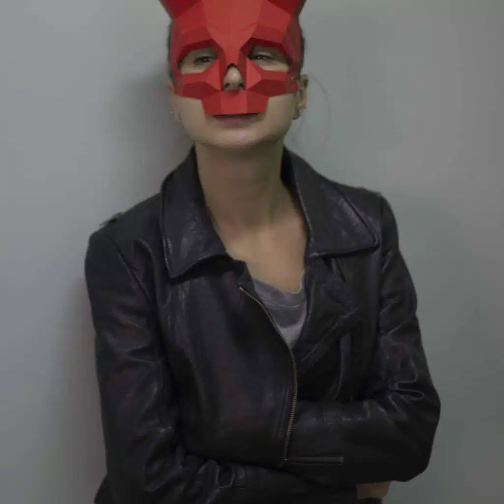 Papercraft de masque de crâne cornue en origami 3D