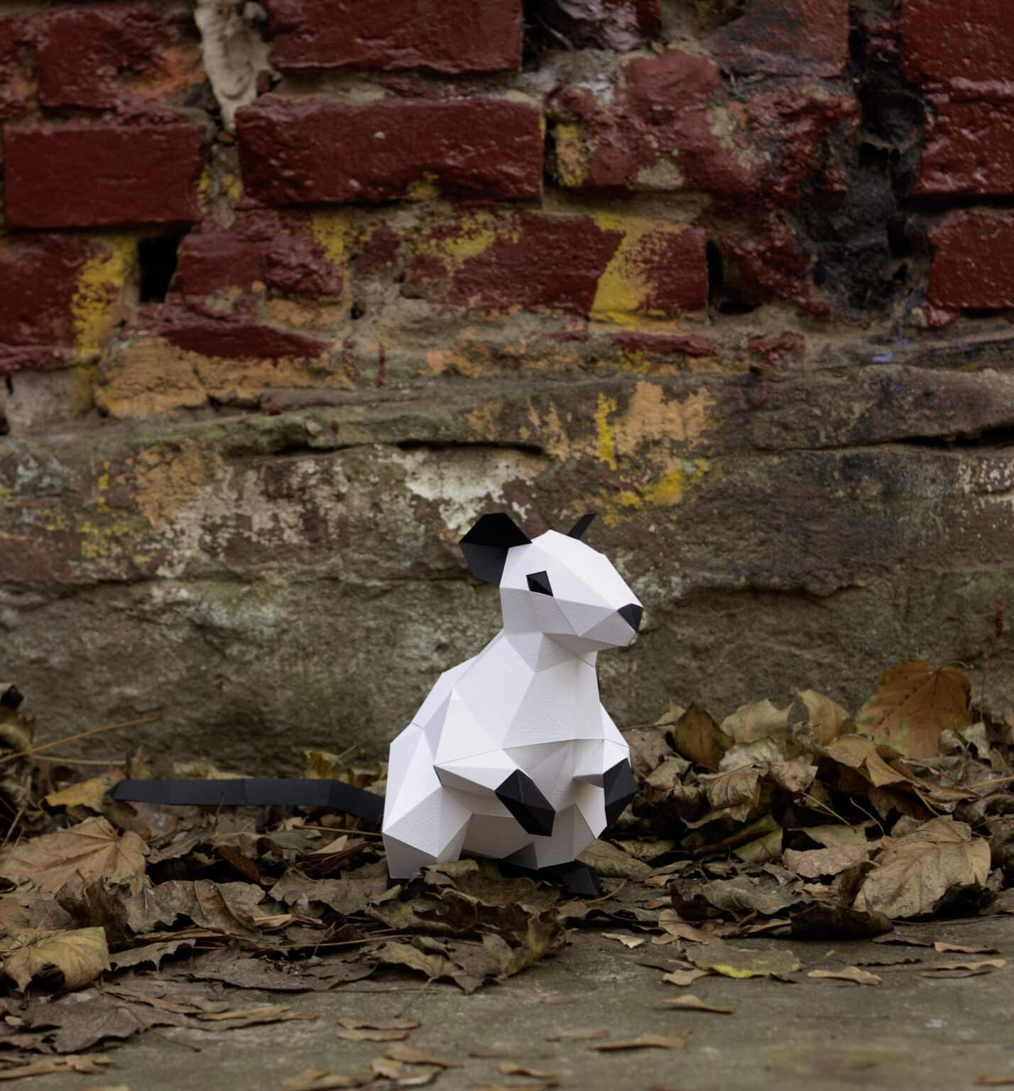 Papercraft einer Ratte in 3D-Origami Papercraft einer Ratte in 3D-Origami