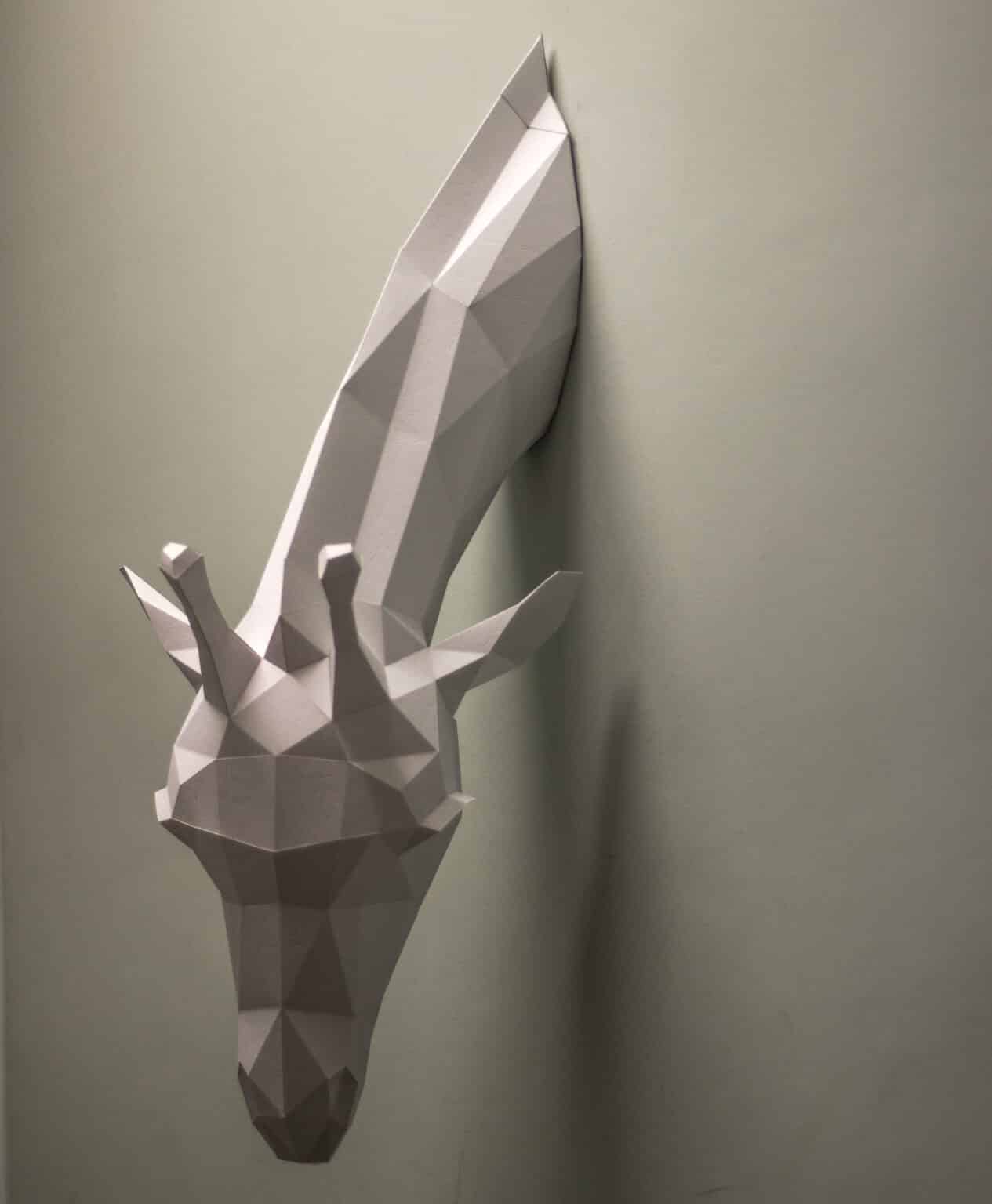 Papercraft of giraffe in 3D origami