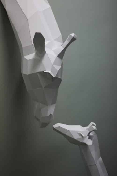Papercraft di giraffa madre in origami 3D