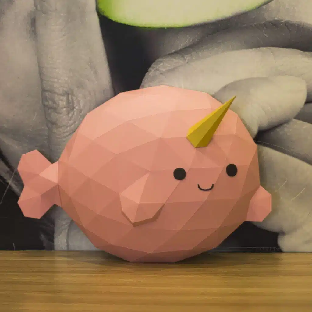 Papercraft de poisson narval en origami 3D