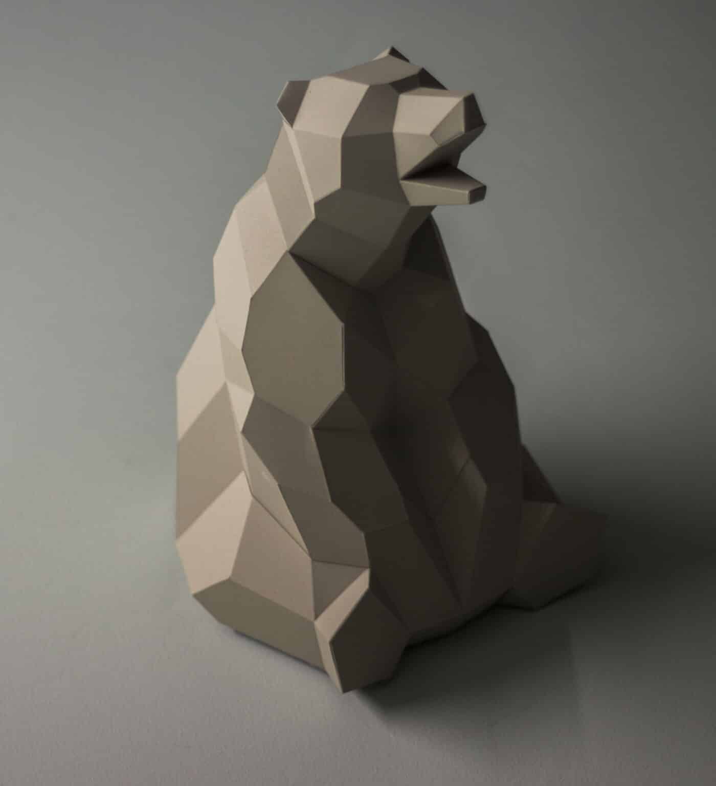 Papercraft de oso pequeño sentado en origami 3D Papercraft de oso pequeño sentado en origami 3D