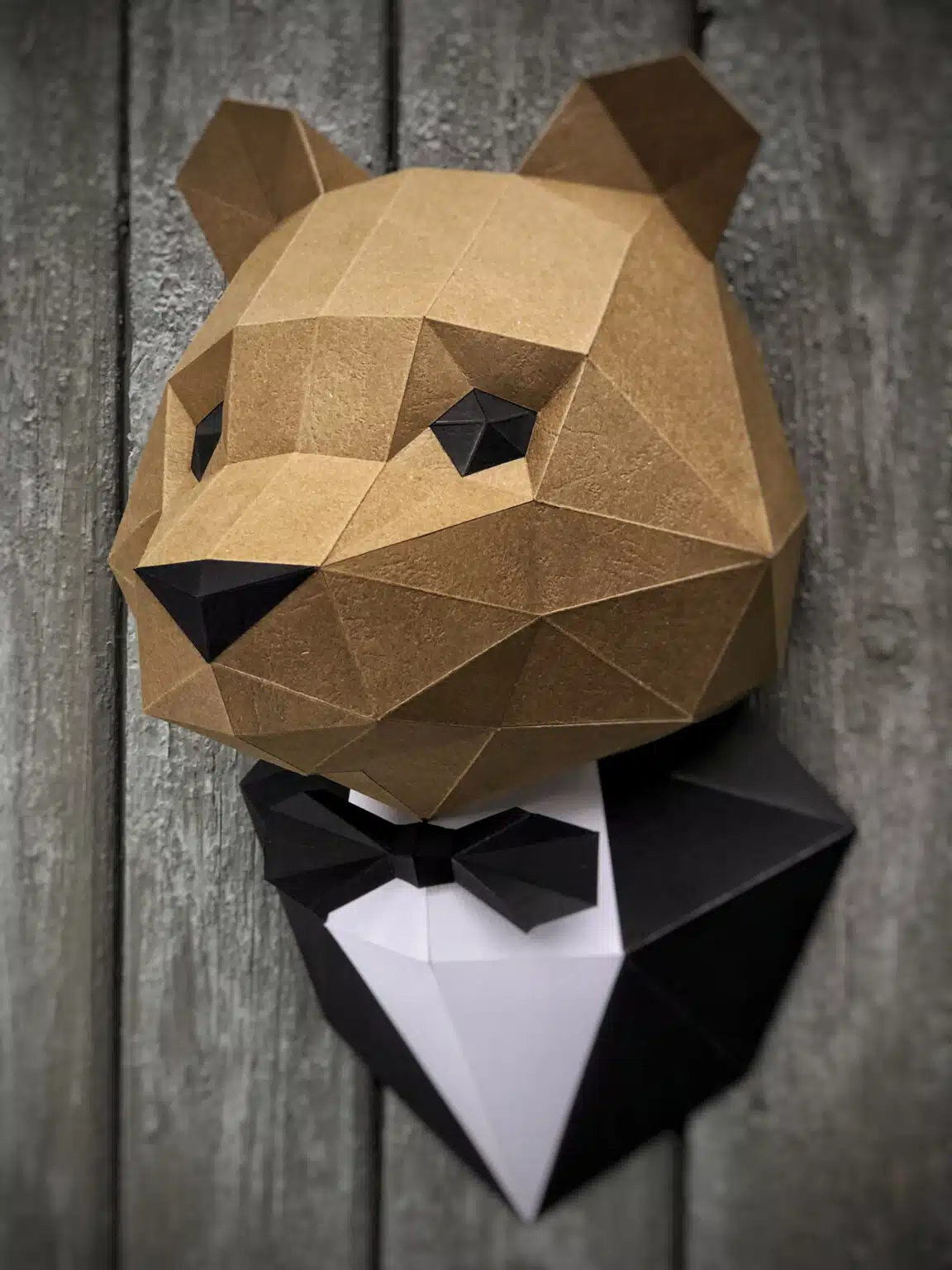 Papercraft de l'ours en costume en origami 3D Papercraft de l'ours en costume en origami 3D