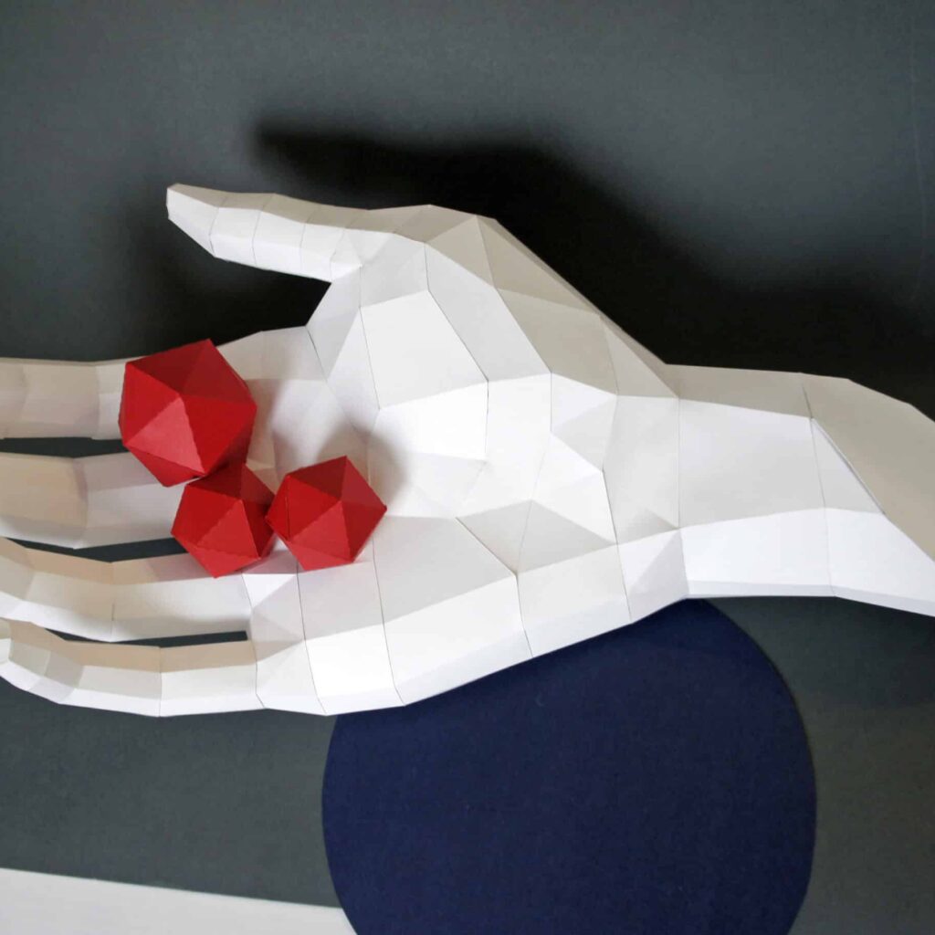 Sculpture main droite en papercraft 3D