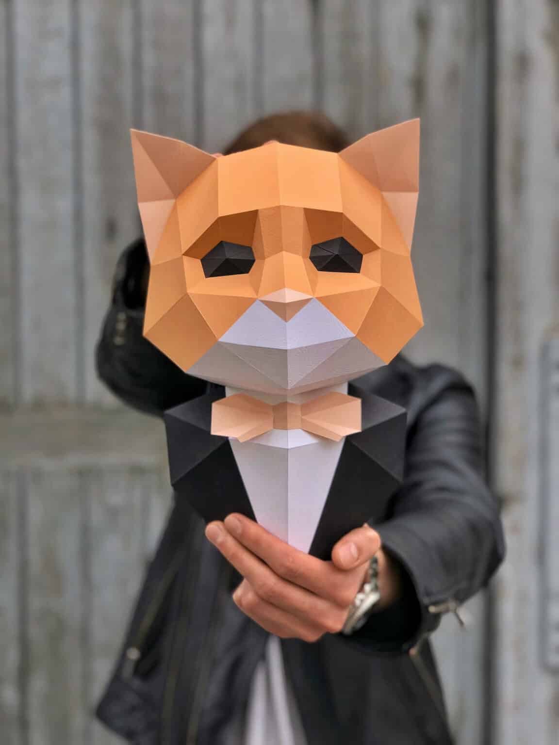 Papercraft einer Katze im Anzug in 3D Origami Papercraft einer Katze im Anzug in 3D Origami