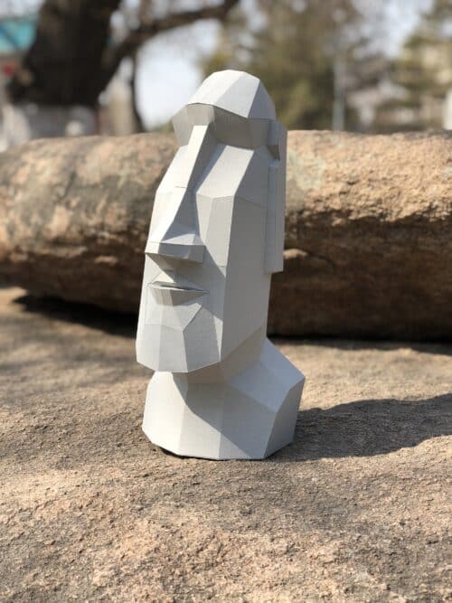 Tête de Moai en papercraft 3D