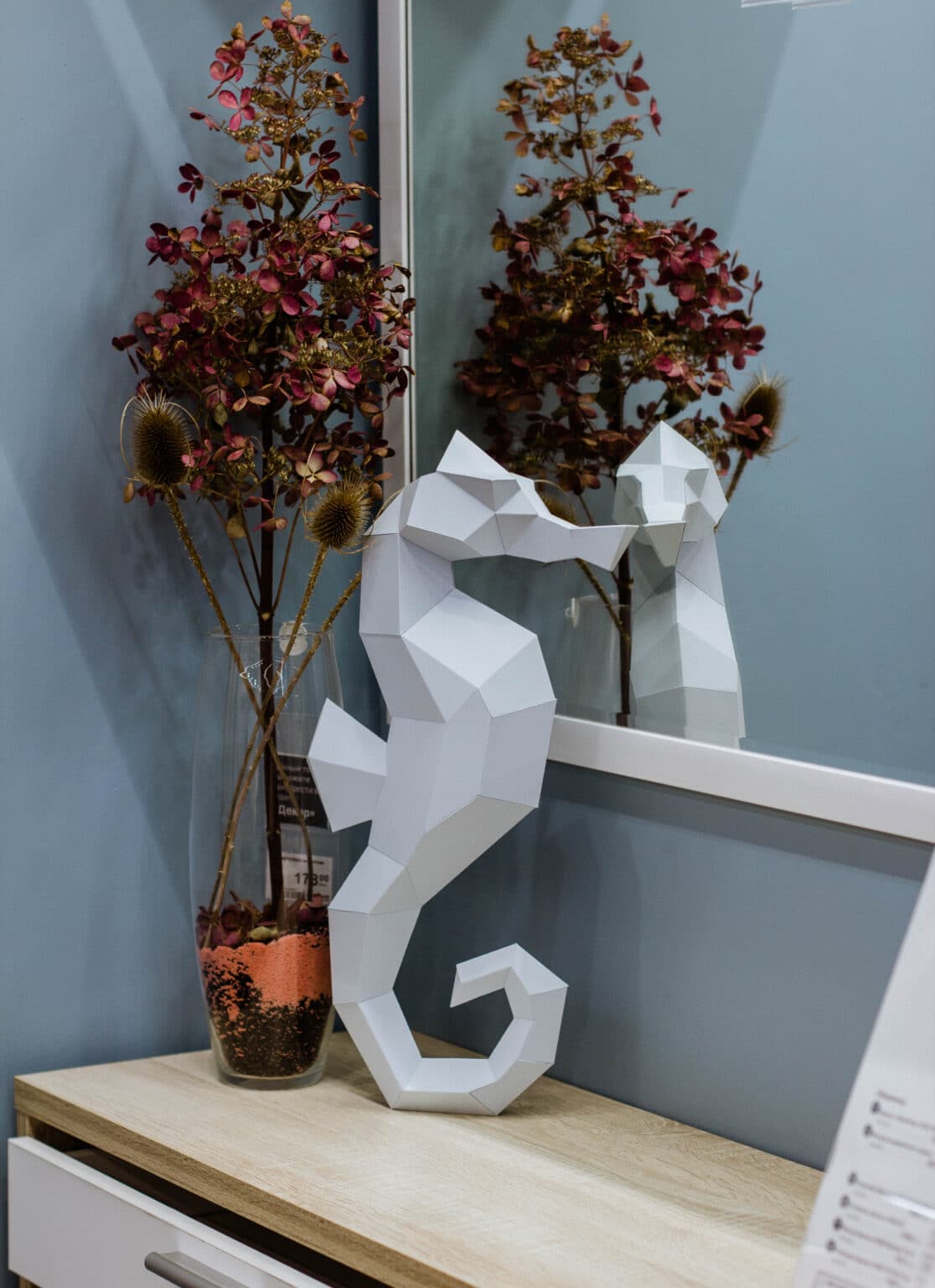 Papercraft de caballito de mar en origami 3D