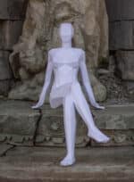 Femme assise en papercraft 3D