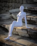 Femme assise en papercraft 3D