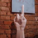 Papercraft doigt d'honneur en origami 3D