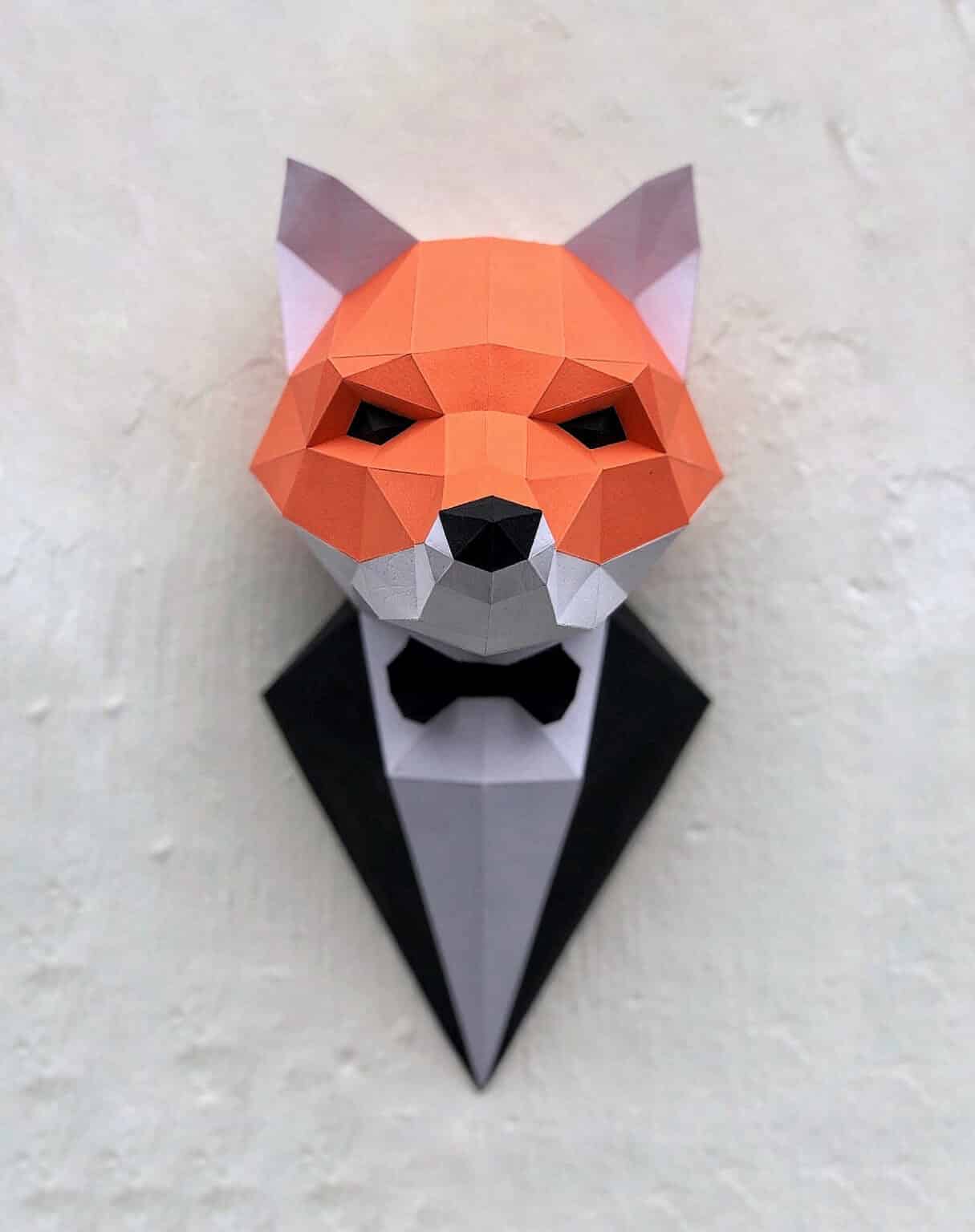 Papercraft de renard en costume en origami 3D Papercraft de renard en costume en origami 3D
