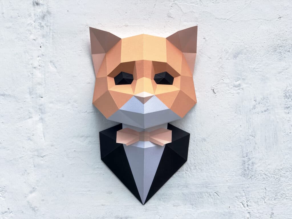 Papercraft einer Katze im Anzug in 3D Origami Papercraft einer Katze im Anzug in 3D Origami