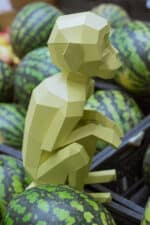 Singe assis en papercraft 3D