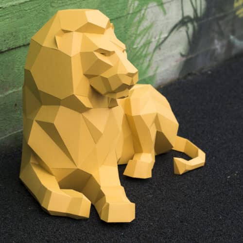Lion couché en papercraft 3D