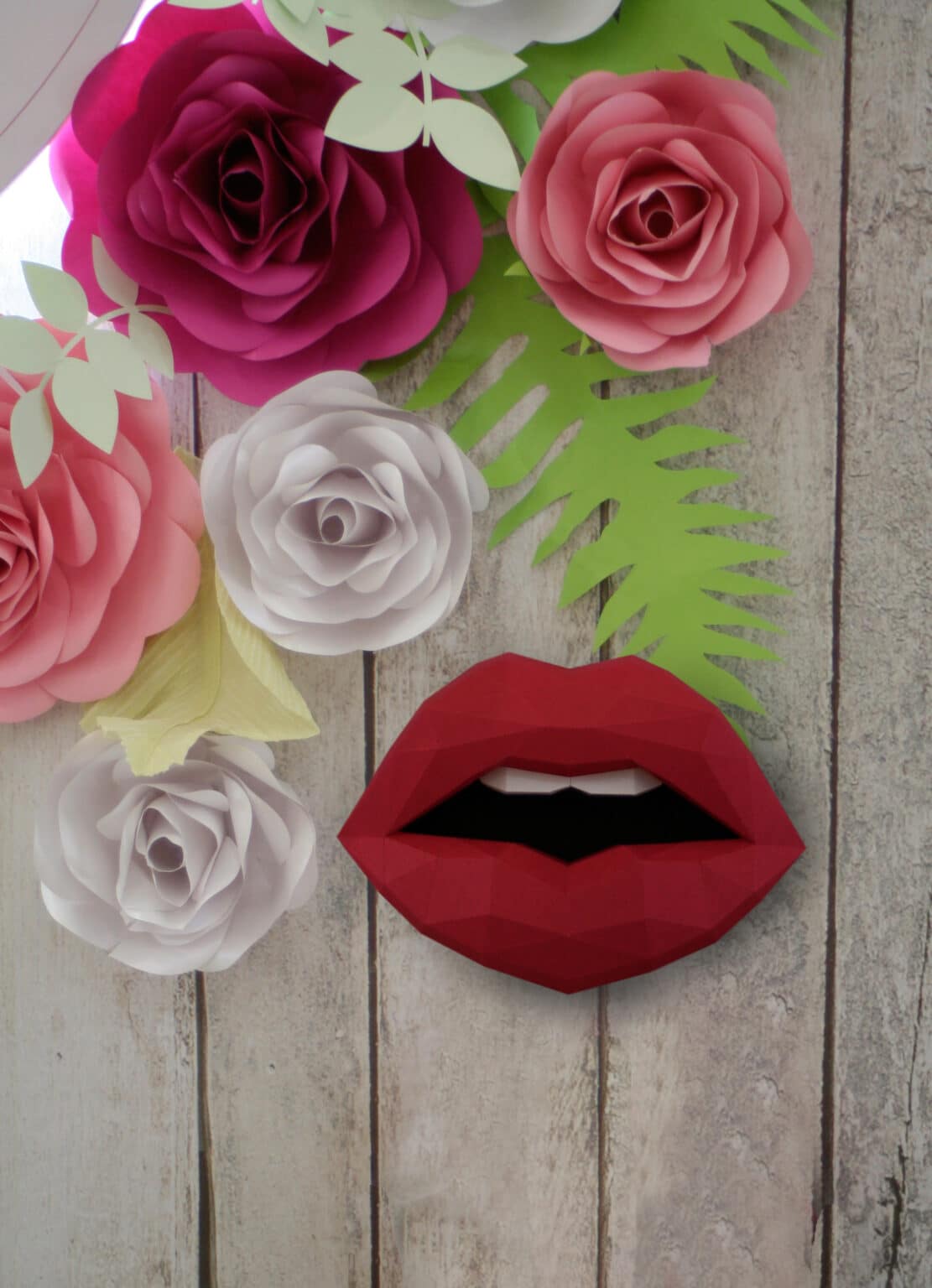Papercraft de bouche rouge en origami 3D Papercraft de bouche rouge en origami 3D