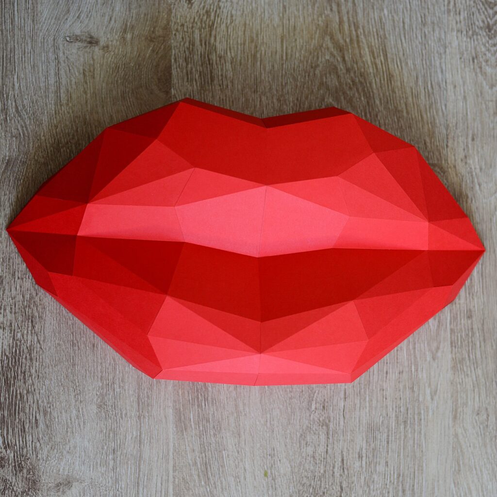 Lèvres rouges en papercraft 3D