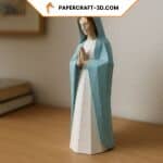 La Vierge Marie – Statue papercraft 3D, douceur et sérénité La Vierge Marie – Statue papercraft 3D, douceur et sérénité